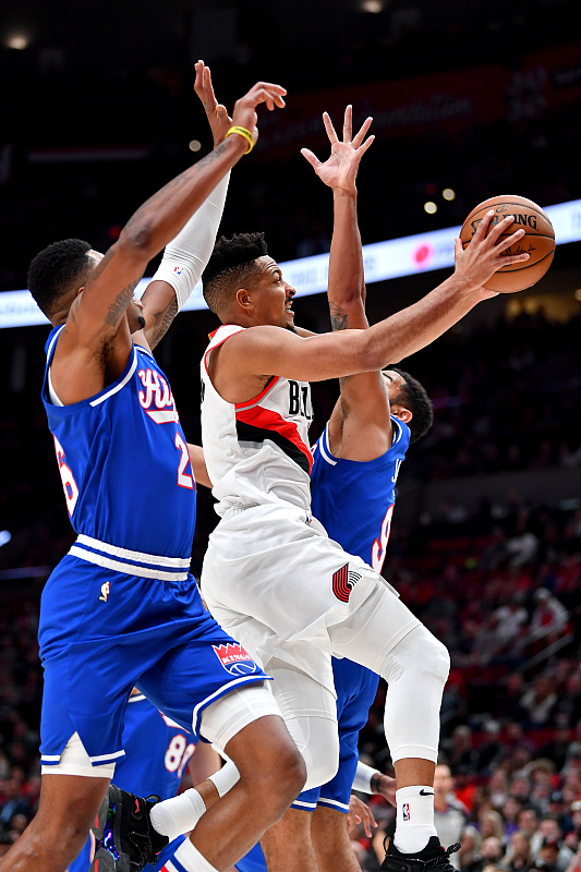 乐鱼app-今晨NBA季后赛焦点战，波特兰开拓者临场应变，态度坚定，临场指挥获称赞的简单介绍