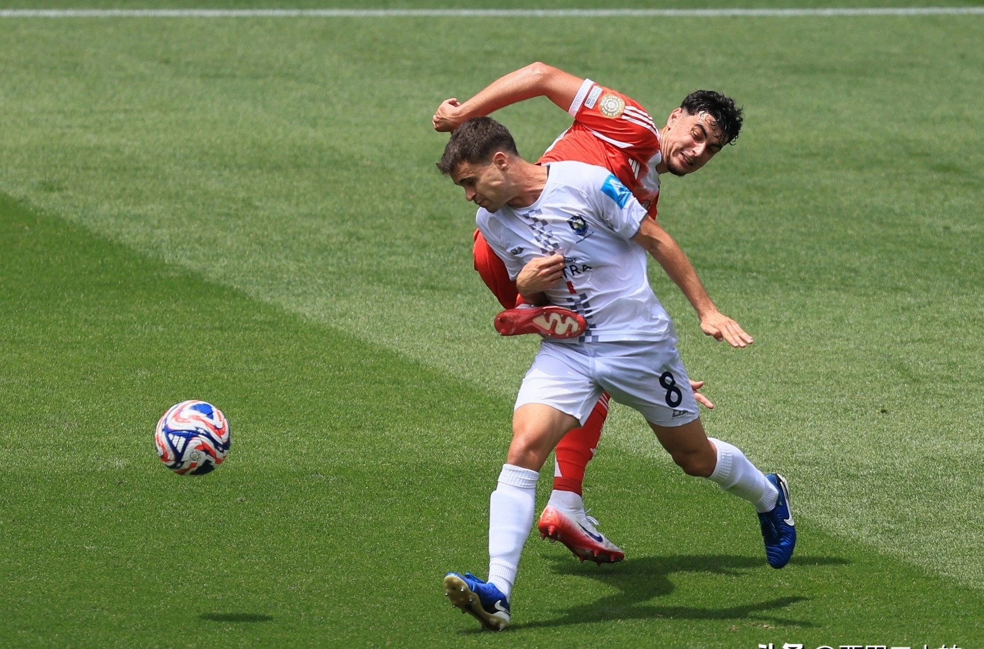 乐鱼体育-包含尤文图斯围绕欧冠扳平良机拜仁慕尼黑今夜迎来里程碑之后,莱比锡完成体检备战意大利杯的词条