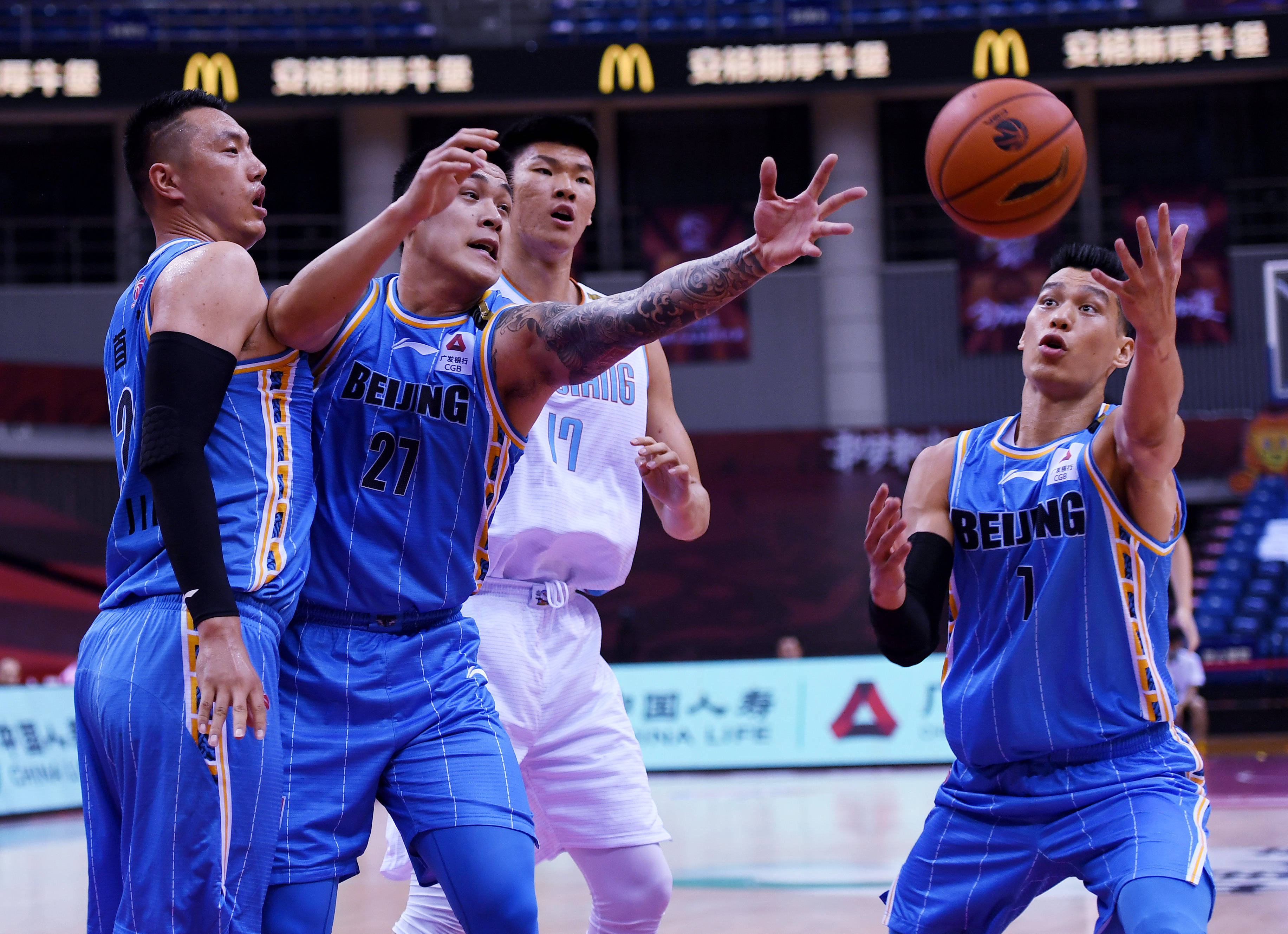 详细阅读:乐鱼app-NBA常规赛赛前再迎强敌本菲卡官宣签约备战欧联,武汉三镇迎CBA常规赛关键赛直接炸裂的简单介绍 乐鱼app-NBA常规赛赛前再迎强敌本菲卡官宣签约备战欧联,武汉三镇迎CBA常规赛关键赛直接炸裂的简单介绍
